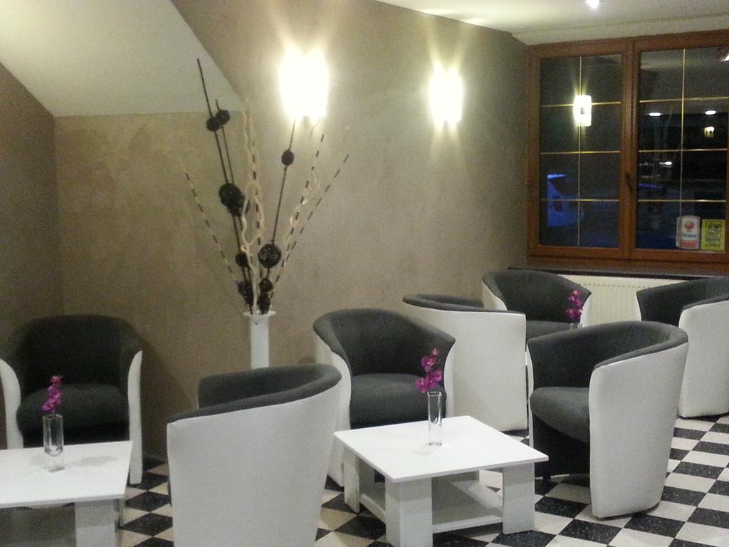 Le Point De Chute Hotel Tournavaux Ngoại thất bức ảnh