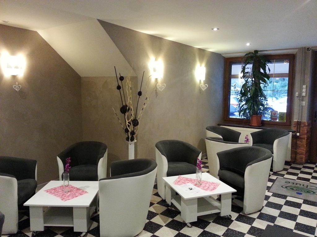 Le Point De Chute Hotel Tournavaux Ngoại thất bức ảnh