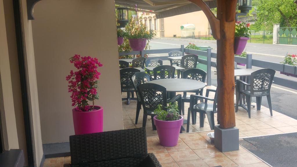 Le Point De Chute Hotel Tournavaux Ngoại thất bức ảnh