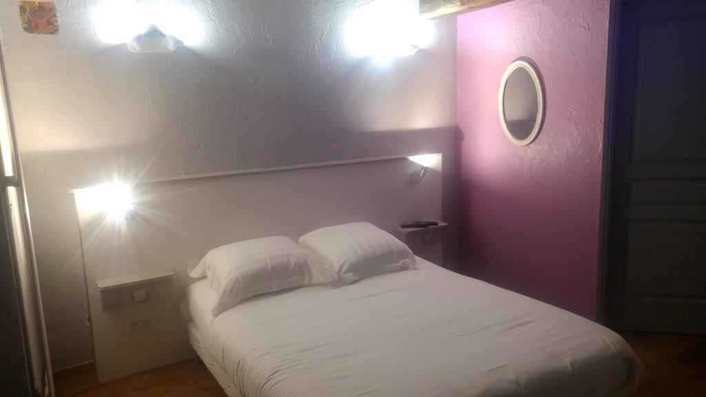 Le Point De Chute Hotel Tournavaux Ngoại thất bức ảnh