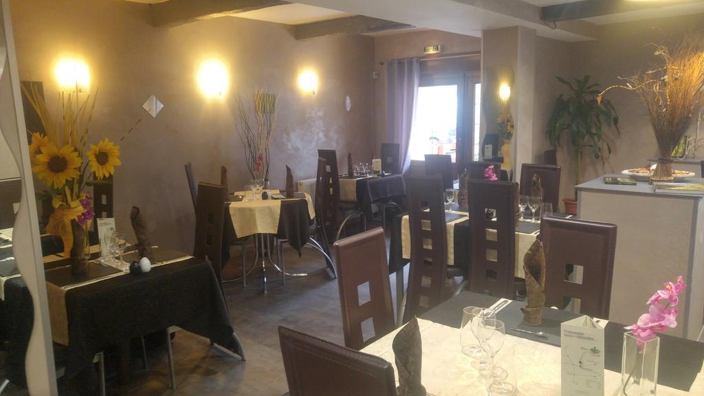 Le Point De Chute Hotel Tournavaux Ngoại thất bức ảnh