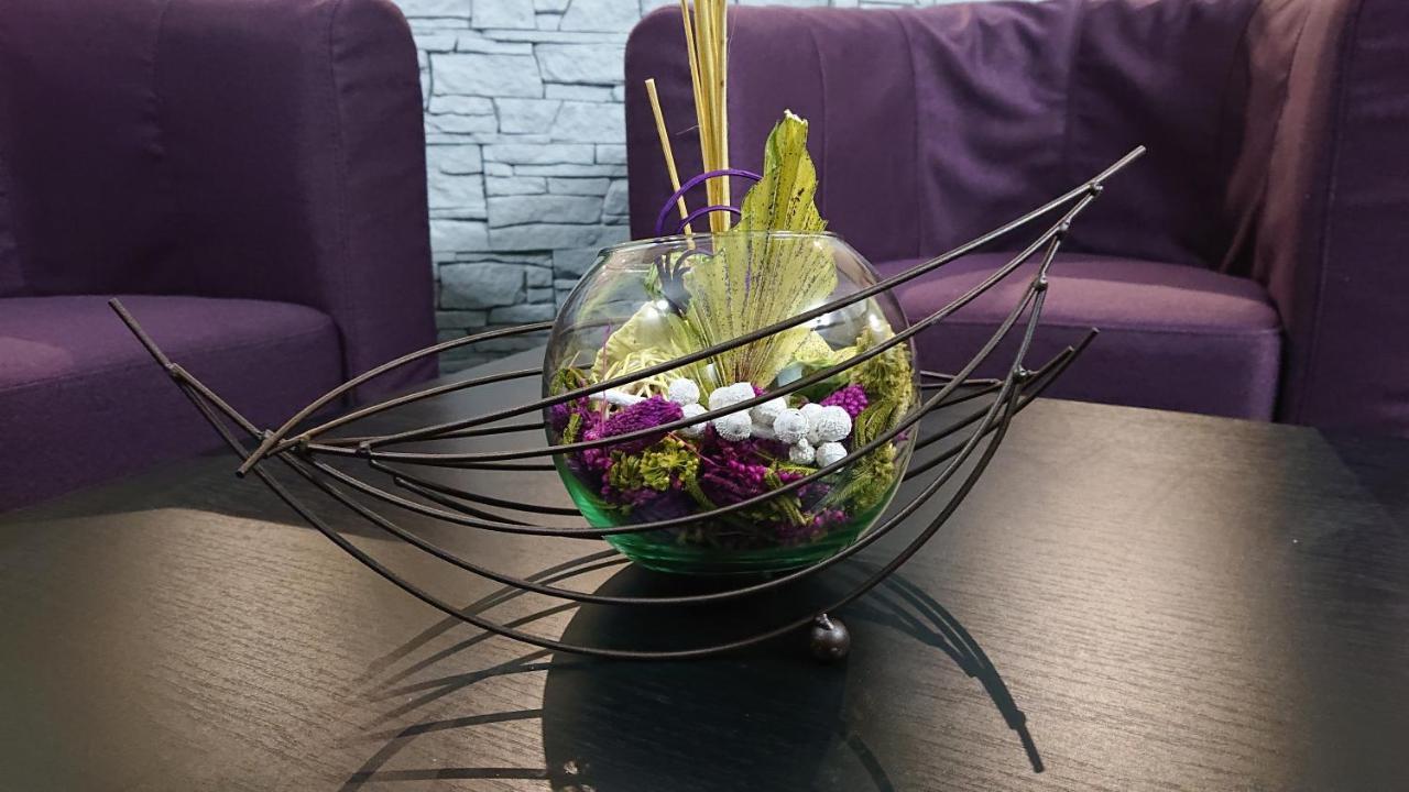 Le Point De Chute Hotel Tournavaux Ngoại thất bức ảnh